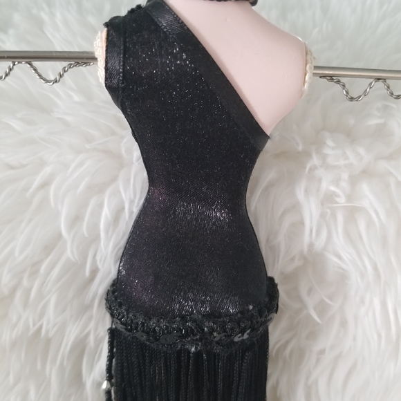 Black Flapper Dress Mannequin Jewelry Tree - Picture 4 of 6